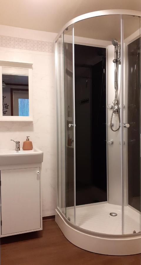 Bed and Breakfast Tva Ekar Gard Rada Экстерьер фото