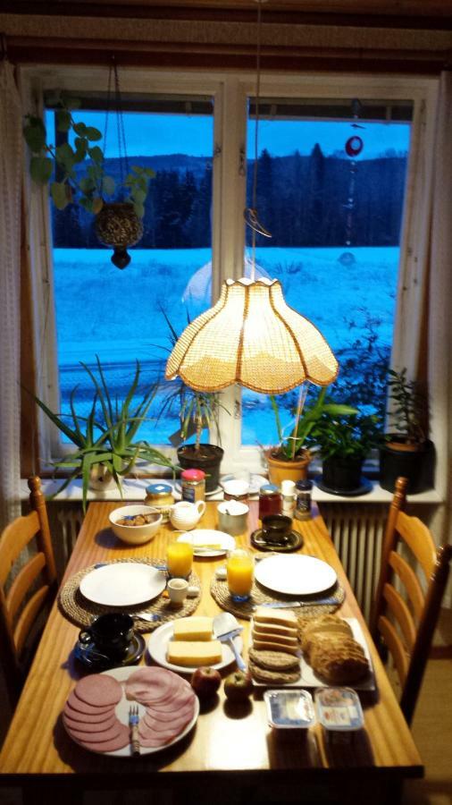Bed and Breakfast Tva Ekar Gard Rada Экстерьер фото
